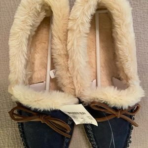NWT J. Crew Women’s Lodge Moccasin Slippers